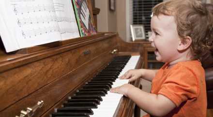Музыка учит мозг учиться и продлевает его активную жизнь