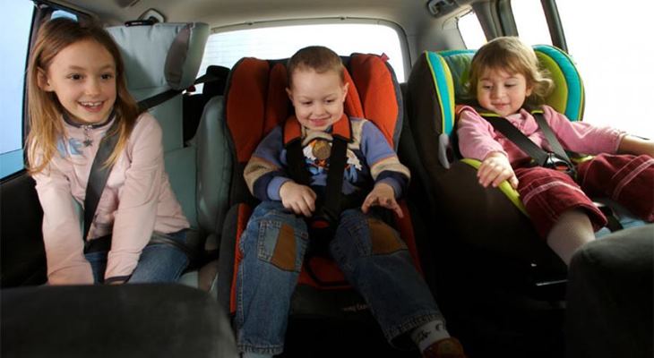 Учёные предупредили, что дети не должны находиться в автокресле чрезмерно много